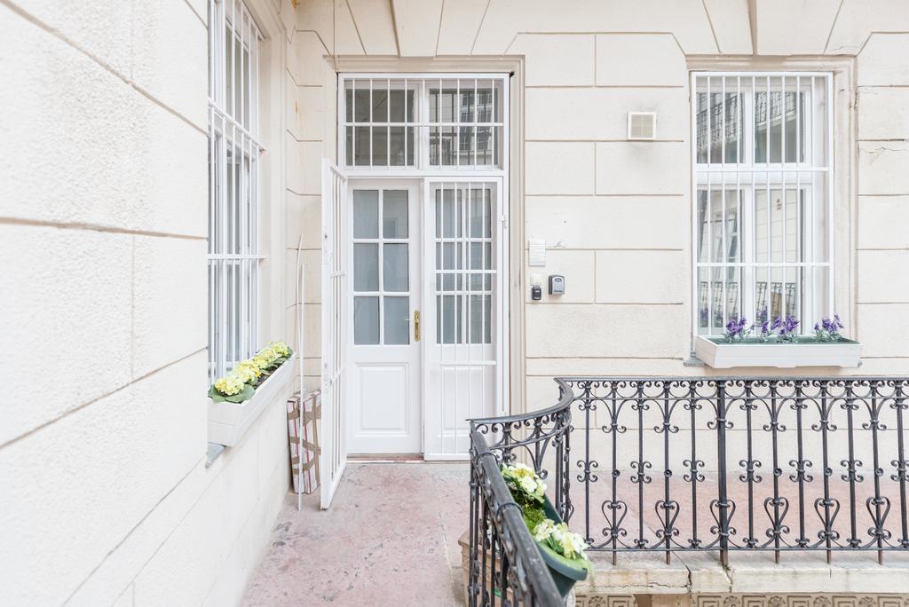 Sara'S Apartment Budapest Exterior foto
